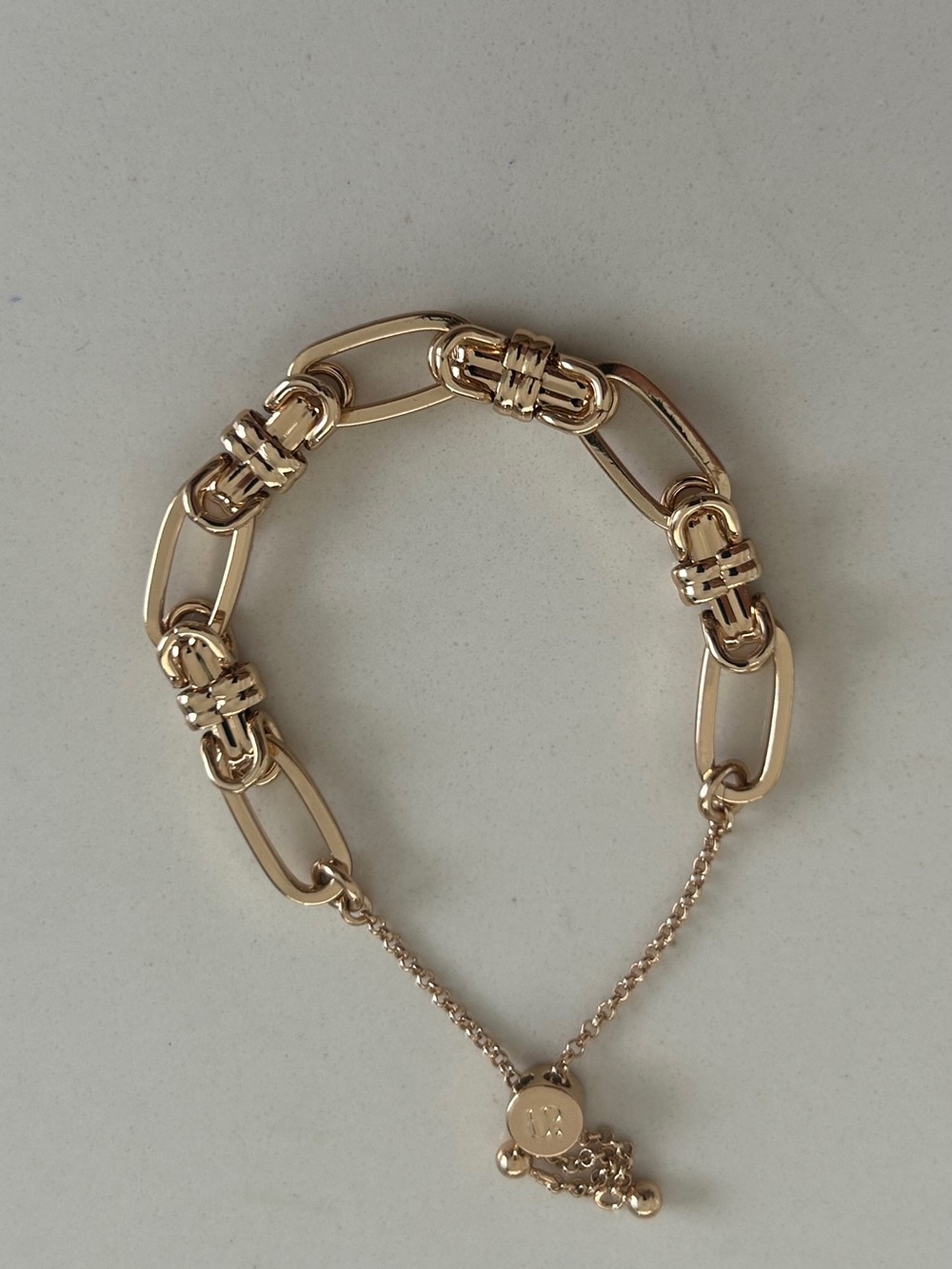 Bomb Party Gold Tone Link Bracelet with removable Cowboy Hat & Y’ALL Charm NEW - Picture 2 of 4